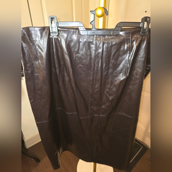 A New Day Rich Brown Faux Leather Skirt Waist 25 Plus - Picture 2 of 7